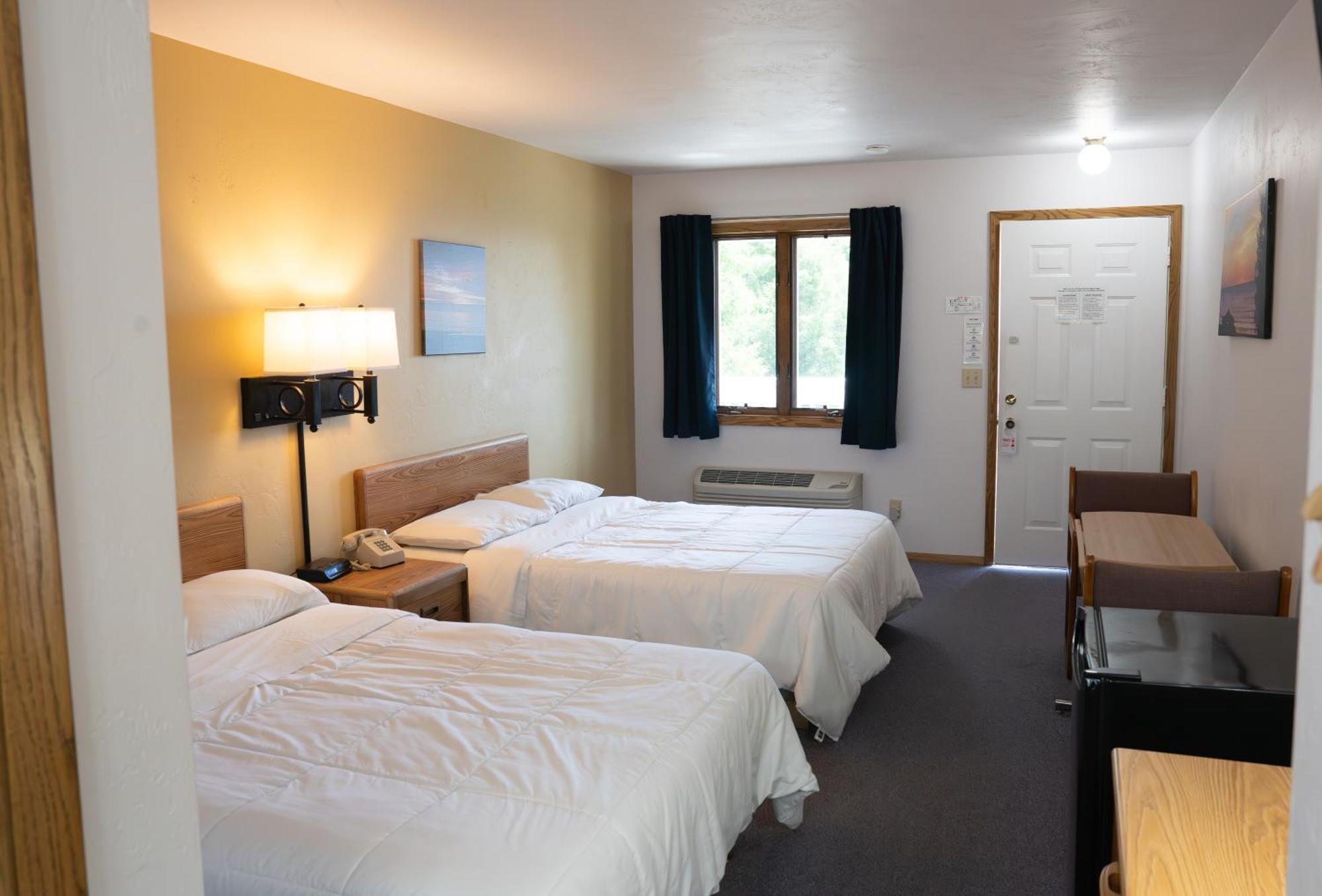 Square Rigger Resort *