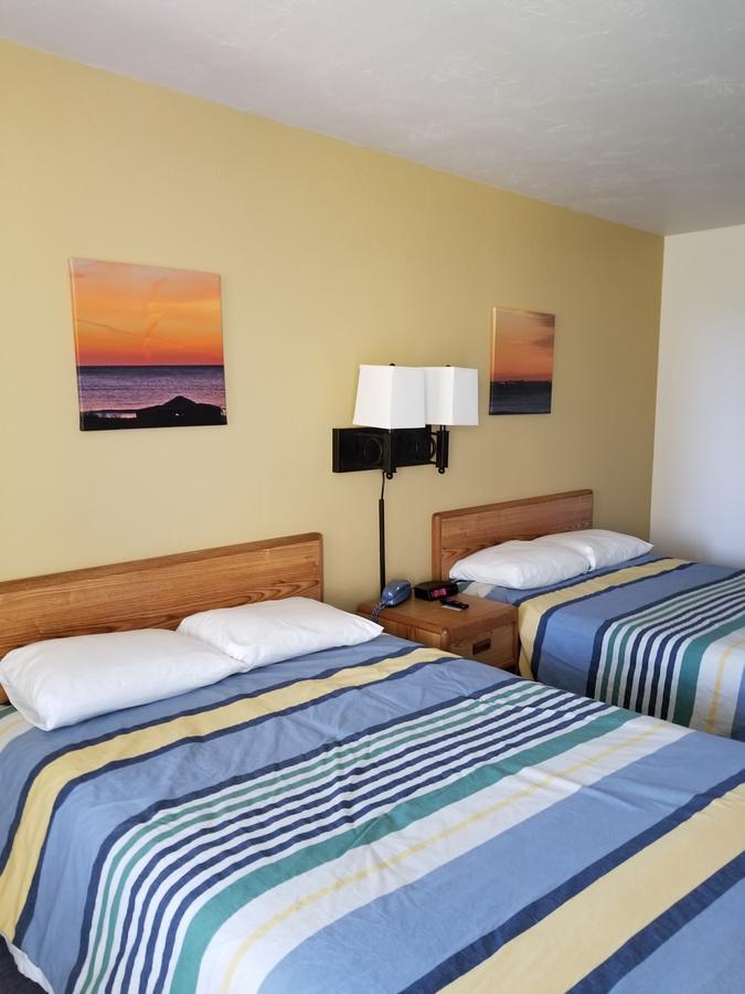 Square Rigger Resort *