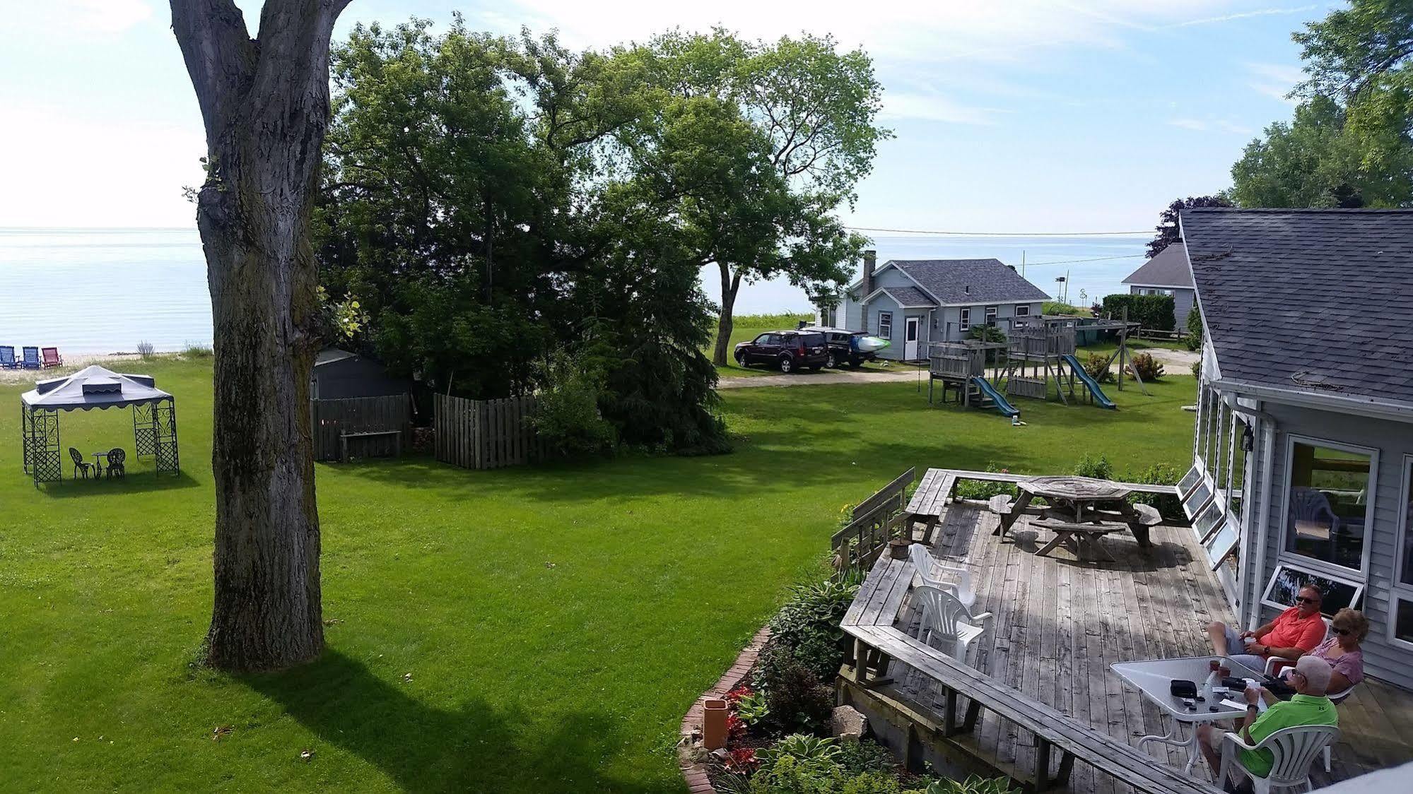 Square Rigger Resort *